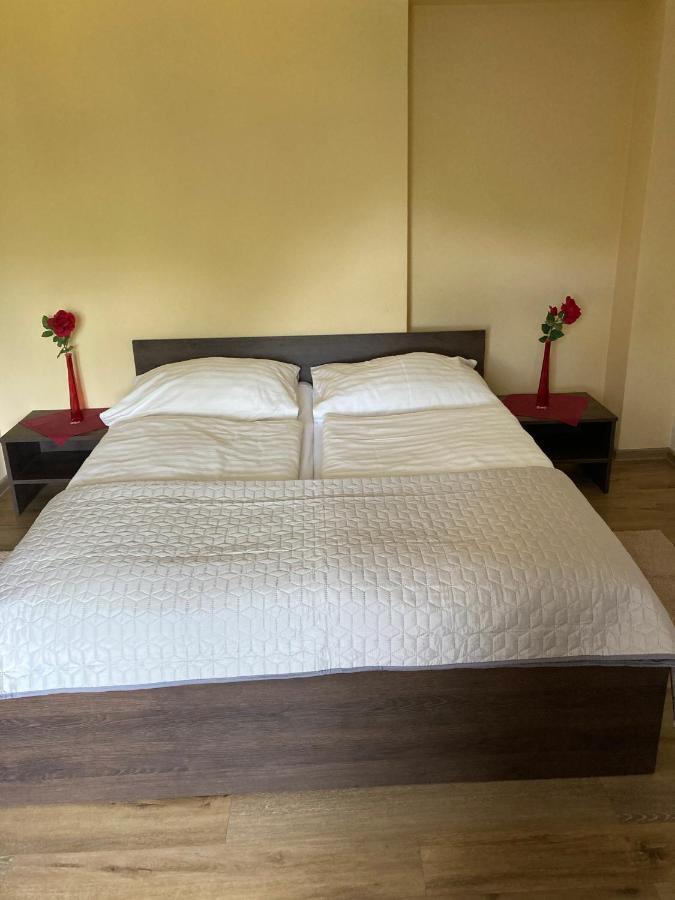 Penzion A Pivnice Varna Velka Bystrice Ngoại thất bức ảnh
