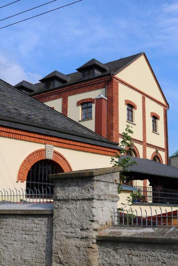 Penzion A Pivnice Varna Velka Bystrice Ngoại thất bức ảnh